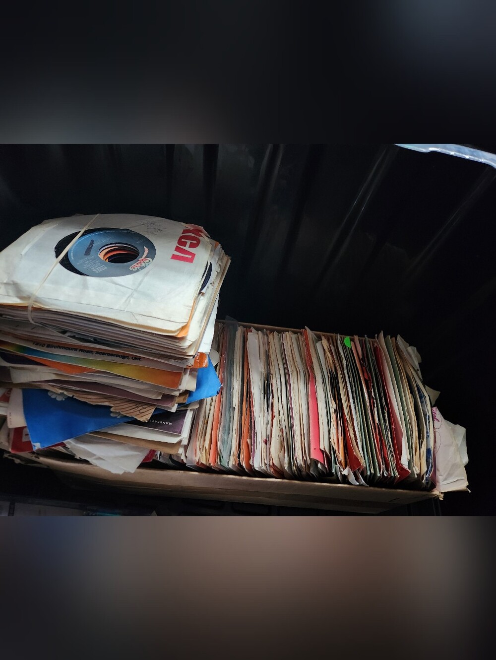 Vintage 1960s–1980s 7" 45 RPM Vinyl Record Box Lot (Mixed Artists & Genres)